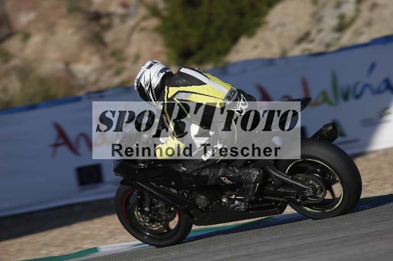 /Archiv-2024/02 29.01.-02.02.2024 Moto Center Thun Jerez/Gruppe rot-red/backside